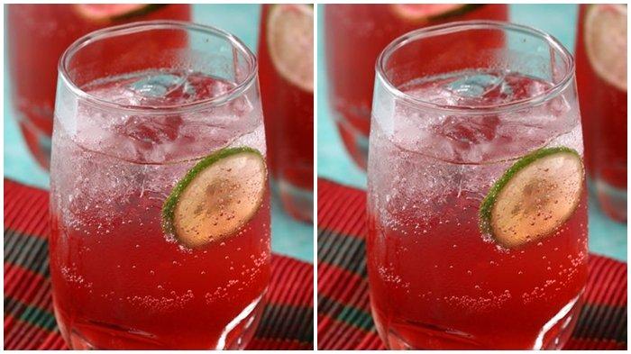MINUMAN BUKA PUASA - Ilustrasi Lime Blush Punch. Minuman yang satu ini tak hanya menyegarkan, namun juga lezat di lidah! (Sajian Sedap)