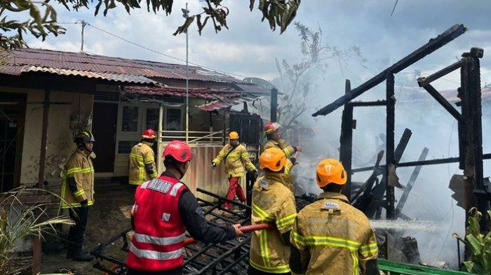 CEGAH KEBAKARAN - Ilustrasi Kebakaran yang terjadi pada di permukiman warga. Disdamkartan Samarinda mengimbau masyarakat untuk melakukan upaya-upaya pencegahan kebakaran.