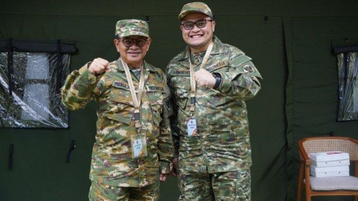 KEPALA DAERAH - Bapak dan anak, Hanindhito Himawan Pramana selaku Bupati Kediri, Jawa Timur dan ayahnya, Pramono Anung yang menjabat sebagai Gubernur Jakarta saat sama-sama mengikuti retreat di akademi militer Magelang, Kamis (27/2/2025).(Dok Pemkab Kediri)