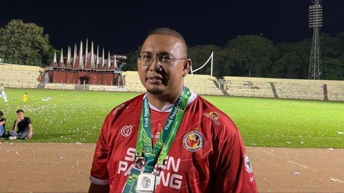 ANDRE ROSIADE - Penasihat Semen Padang FC, Andre Rosiade, usai pertandingan kontra PSBS Biak pada final leg kedua Liga 2 2023/24, di Stadion Haji Agus Salim, Padang, Sumatra Barat, Sabtu (9/3/2024). Klarifikasi Pihak Rumah Sakit Mitra Keluarga Cibubur buntut sindiran mertua Pratama Arhan soal sosok pemain Timnas Indonesia yang pura-pura cedera. (Tribunnews.com/Alfarizy Ajie Fadillah)
