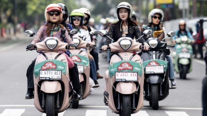 Dalam rangka memperingati hari Kartini, hari ini (21/4) Yamaha bersama dengan komunitas wanita mengadakan Kartini Ride bersama konsumen Grand Filano Hybrid khususnya di 4 kota Indonesia, yaitu Bandung, Yogyakarta, Solo, dan Jakarta.