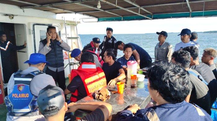 KAPAL FERI TENGGELAM - Dua saksi di kapal yang telah diperiksa adalah Najrul selaku juru mudi dan Abdul Hadi, kapten kapal, Senin (5/5/2025). Dari penuturan beberapa saksi yang berada di pelabuhan feri Penajam maupun di sekitar Posko AL, kapal dengan cepat tenggelam, dan sudah terlihat di permukaan. (HO/Polda Kaltim)