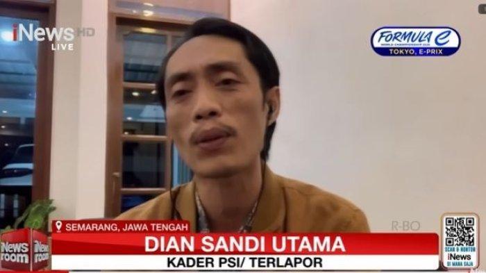 POLEMIK IJAZAH JOKOWI - Kader PSI asal Lombok, Nusa Tenggara Barat bernama Dian Sandi Saputra mengatakan bahwa niat dirinya mengunggah foto ijazah yang diklaim olehnya asli milik mantan Presiden RI Joko Widodo (Jokowi) demi mengakhiri polemik ijazah palsu itu sendiri. Namun, kini niatnya tersebut justru berujung dirinya dilaporkan ke Bareskrim Polri oleh seorang dosen Universitas Sumatera Utara (USU), Yusuf Leonard Henuk (YLH). Dian dilaporkan atas dugaan pelanggaran Pasal 32 Undang-Undang Nomor 11 Tahun 2008 tentang Informasi dan Transaksi Elektronik (ITE). (Tangkapan layar dari YouTube iNews)