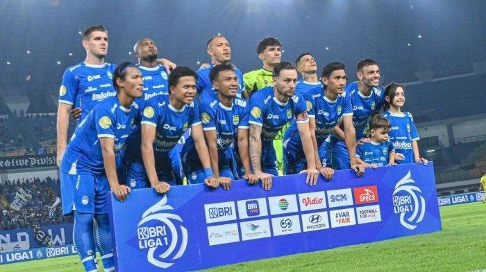 PIALA PRESIDEN 2025 - Starting Persib Bandung saat melakoni laga kandang di Stadion Gelora Bandung Lautan Api (GBLA). (KOMPAS.com/ADIL NURSALAM)