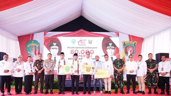 KOPERASI MERAH PUTIH - Suasana peresmian kelembagaan Koperasi Merah Putih di Kelurahan Lempake, Samarinda Utara, Senin (21/7/2025). Pemerintah Kota (Pemkot) Samarinda menunjukkan keseriusannya dalam memperkuat koperasi sebagai fondasi ekonomi kerakyatan berbasis kelurahan.