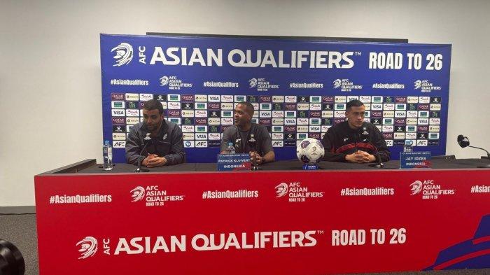 TIMNAS INDONESIA - Konferensi Pers Patrick Kluivert dan Jay Idzes jelang laga melawan Australia yang diambil oleh Kompas,com. Australia vs Indonesia, Inilah beberapa kutipan kata-kata Patrick Kluivert dan Jay Idzes di koferensi pers jelang laga. (KOMPAS.com/Defrio Nandi Wardhana)