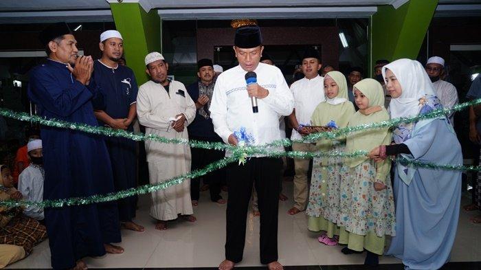 Danrem 091/ASN Brigjen TNI Dendi Suryadi saat memberikan tausiyah dalam kegiatan Safari Ramadan di Masjid As Salam, Sempaja Timur, Samarinda, Kamis (21/4/2022).