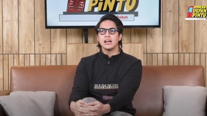 El Rumi membeberkan kriteria wanita yang ia suka dalam talkshow bersama Kesang, Kiky Saputri, dan Ate