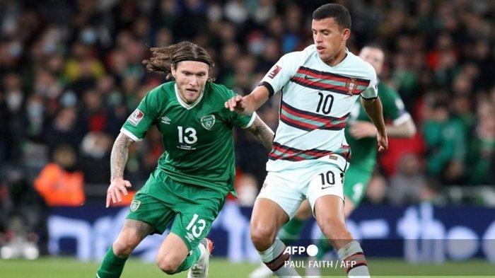 Gelandang Portugal, Matheus Nunes (kanan). Kini, sang pemain jadi alternatif pengganti Renato Sanches yang tak kunjung mampu didapatkan AC Milan.