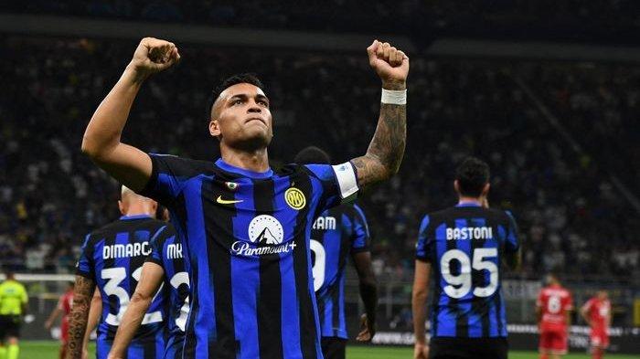 Kapten baru Inter Milan, Lautaro Martinez, mengukir brace alias dua gol ke gawang Monza pada giornata ke-1 Liga Italia 2023-2024, Sabtu (19/8/2023) atau Minggu dini hari WIB.