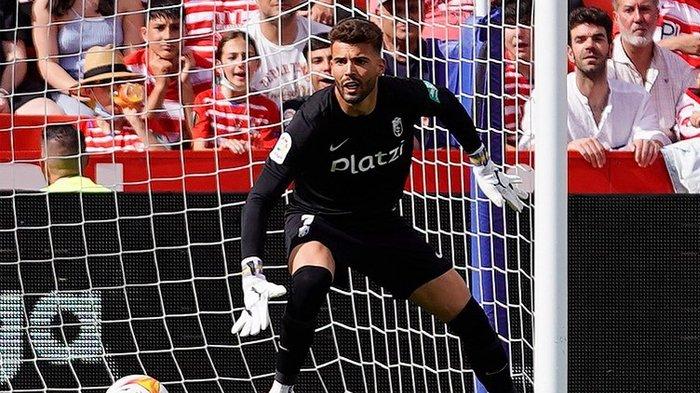 Luis Maximiano saat membela Granada.