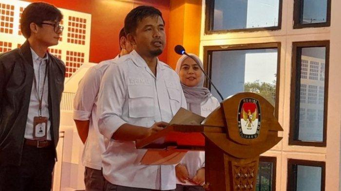 Komisioner Komisi Pemilihan Umum (KPU) Idham Holik di Kantor KPU, Jakarta, Senin (1/8/2022) sore.