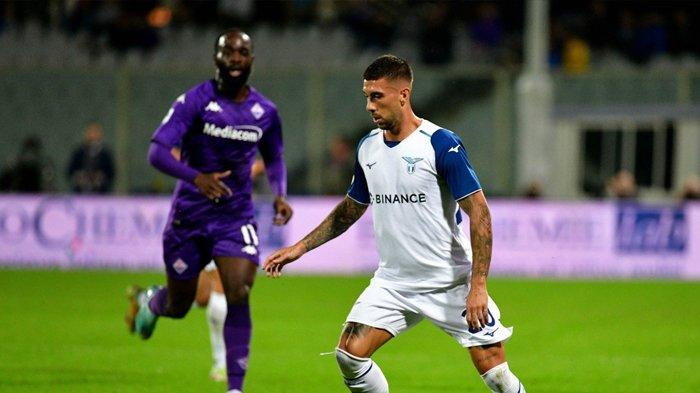 Mattia Zaccagni pada pertandingan Liga Italia Serie A antara Fiorentina vs Lazio, Selasa (11/10/2022). Pertandingan itu berakhir dengan skor 0-4.