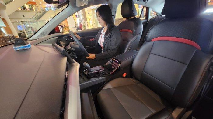 Interior mobil Morris Garages di Kalimantan Timur.