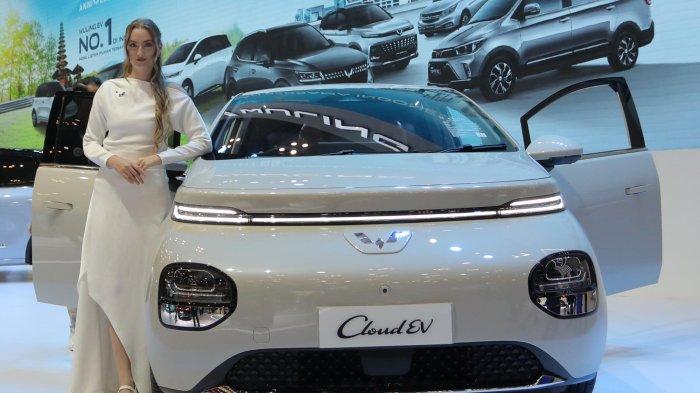 GIIAS 2025- Mobil listrik Cloud ev ditampilkan pada pameran otomotif GAIKINDO Indonesia International Auto Show (GIIAS) 2024 di Indonesia Convention Exhibition (ICE) BSD, Serpong, Kabupaten Tangerang, Banten, Jumat (26/7/2024).