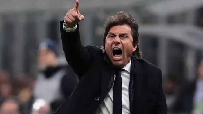 Bos besar Juventus Andrea Agnelli ngamuk keluarkan kata-kata kasar serang Inter Milan di akhir laga semifinal leg kedua Coppa Italia, Rabu (10/2/2021) dini hari WIB. Diduga, kemarahan bos Juventus ini dipicu kelakuan pelatih Inter Milan Antonio Conte.