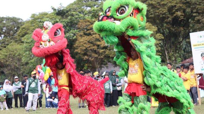 IMLEK 2024 - Barongsai Komunitas Setya Dharma Saat Tampil di Lapangan Merdeka dalam Merayakan Tahun Baru Imlek 2023.
