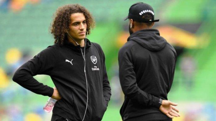 Matteo Guendouzi (kiri) saat masih membela Arsenal.