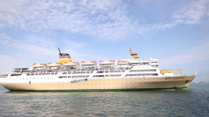 JADWAL KAPAL PELNI - Kapal Pelni di Pelabuhan Semayang Kota Balikpapan, Kalimantan Timur. Berikut jadwal Kapal Pelni dari Balikpapan ke berbagai rute selama Maret 2025 untuk mudik lebaran. (TRIBUNKALTIM.CO/DWI ARDIANTO)