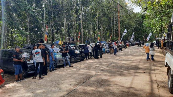 Ratusan driver yang tergabung dalam Ikatan Driver Urang Banua (IDUB) se-Kalimantan menghadiri kegiatan Anniversary IDUB ke-5 Tahun 2022, yang berlangsung di Kilometer 7, Desa Janju, Kecamatan Tanah Grogot, Kabupaten Paser, Kalimantan Timur, Minggu (18/12/2022) kemarin.
