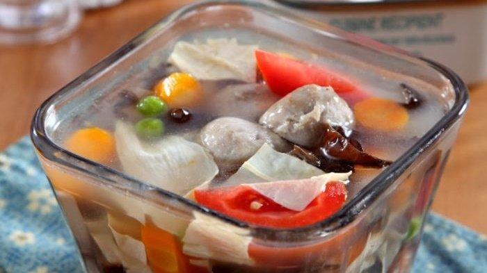 Yuk, contek dan sajikan resep sup sayuran kembang tahu yang enak namun sederhana ini sebagai pelengkap menu sahur nanti.