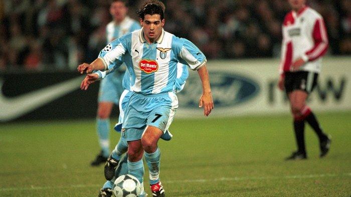 Sergio Conceicao saat membela Lazio di Liga Champions.