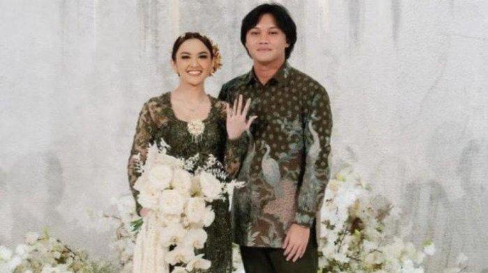 Rizky Febian lamar Mahalini.