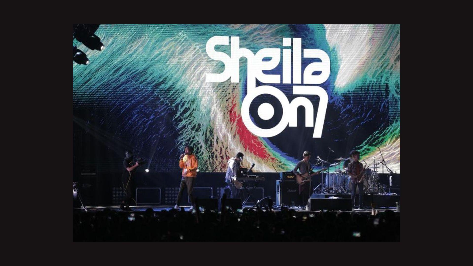 Potrait Konser Sheila On 7.