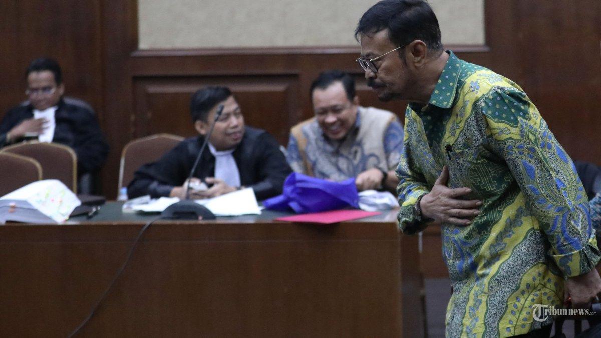 Terdakwa Syahrul Yasin Limpo menjalani persidangan kasus pemerasan dan gratifikasi di Kementerian Pertanian di Pengadilan Tipikor, Jakarta, Senin (3/6/2024). Pada persidangan tersebut JPU KPK menghadirkan sejumlah saksi untuk dimintai keterangan salah satunya mantan Jubir KPK Febri Diansyah.