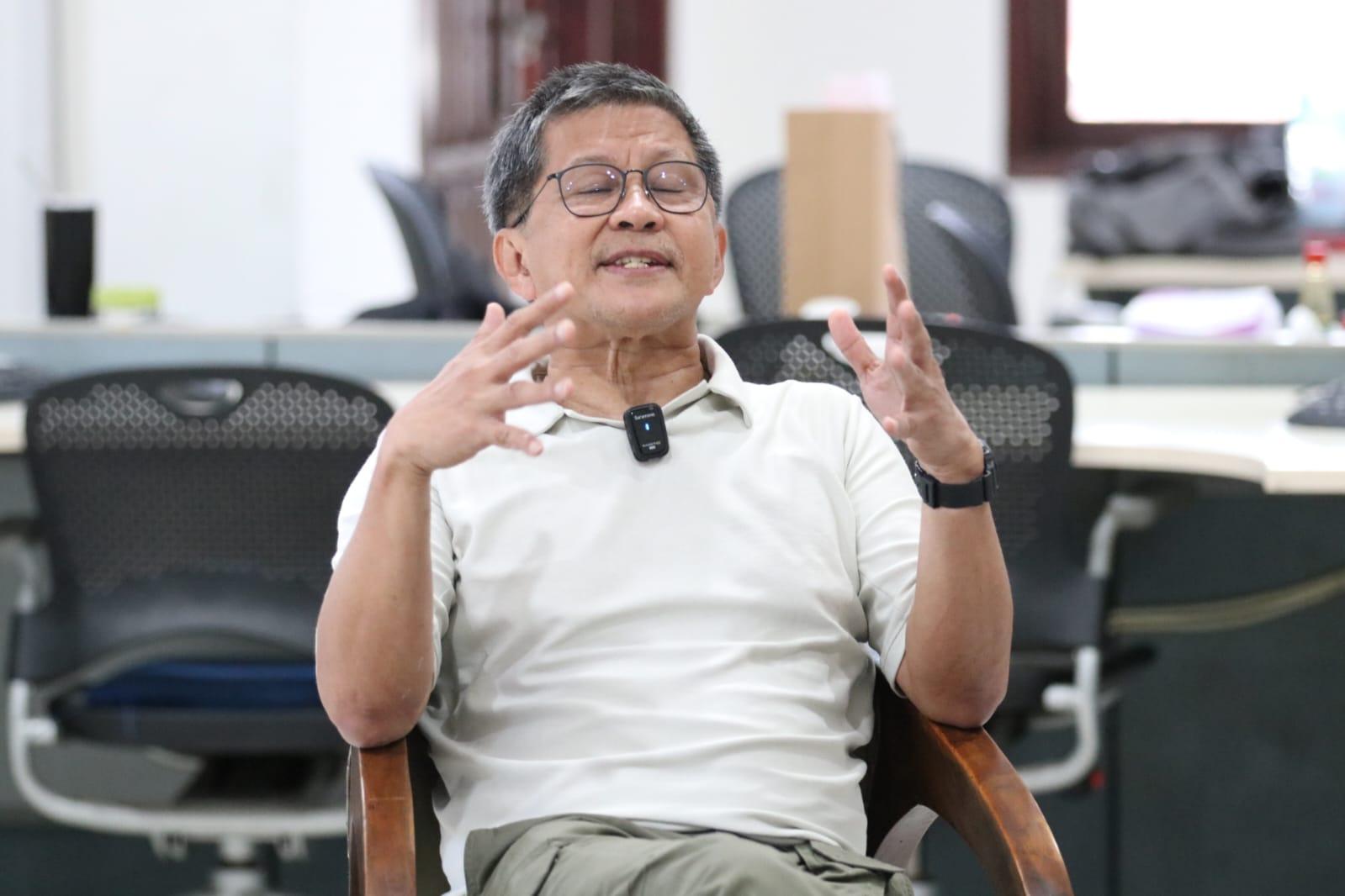 Filusuf sekaligus pengamat politik Rocky Gerung hadir sebagai narasumber dalam Talkshow yang dikemas oleh Tribun Kaltim, bertajuk Restart Akal Sehat, Jumat (14/6/2024).