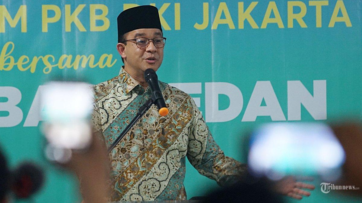 Mantan Gubernur DKI Jakarta, Anies Baswedan memberikan pidato politik saat menghadiri acara Silaturahim PKB DKI Jakarta bersama Anies Baswedan di Kantor Dewan Pimpinan Wilayah (DPW) Partai Kebangkitan Bangsa (PKB) DKI Jakarta di Jakarta Timur, Kamis (13/6/2024).