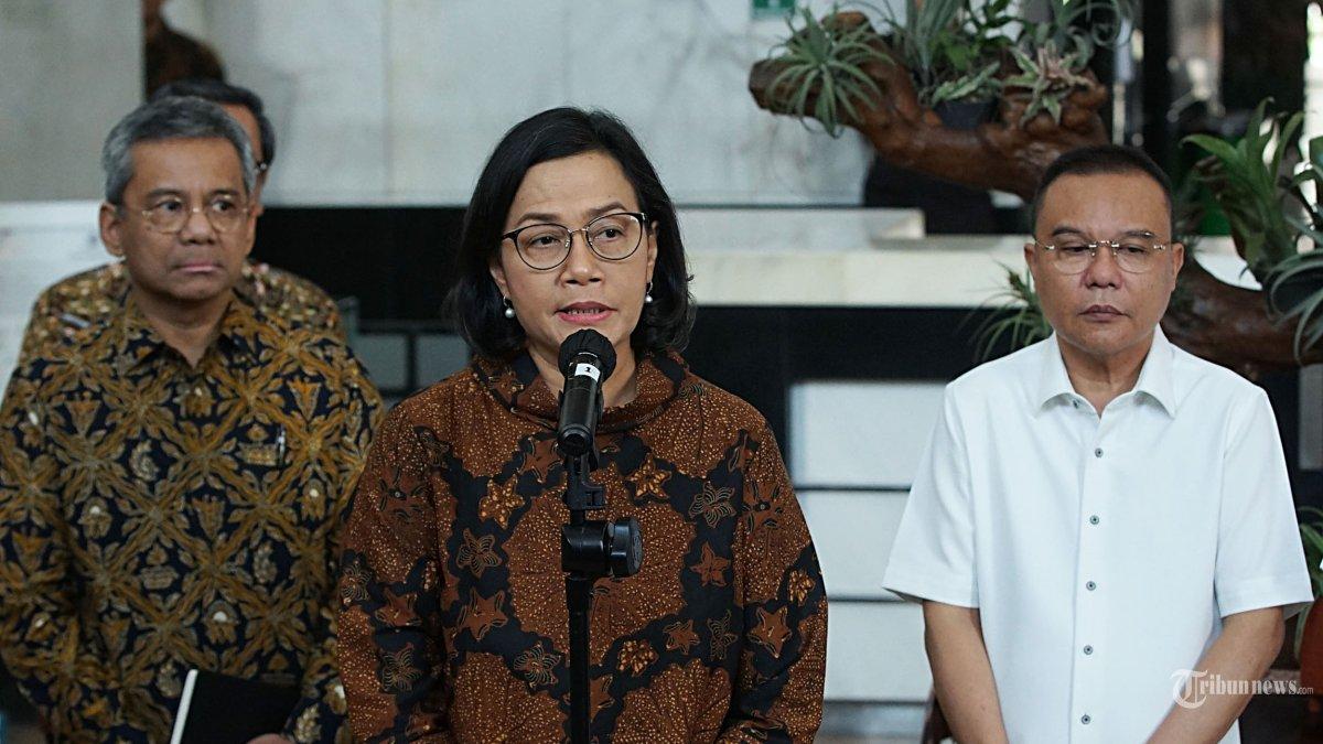 Menteri Keuangan Sri Mulyani menerima sejumlah jajaran Partai Gerindra yang tergabung dalam Gugus Tugas Sinkronisasi Prabowo-Gibran di Gedung Kementerian Keuangan, Jakarta Pusat, Jumat (31/5/2024).