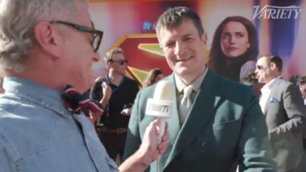 SUPERMAN 2025 - Sosok Nathan Fillion saat diwawancarai oleh Variety, diambil dari akun X @Variety pada Rabu (9/7/2025). Nathan Fillion yang berperan sebagai Guy Gardner atau Green Lantern di film Superman 2025 menanggapi komentar negatif dengan santai. Diketahui kutipan James Gunn baru-baru ini memicu gelombang kritik dari para komentator daring dan menarik perhatian media yang bahkan menjuluki 'Superman' sebagai 'Superwoke.' (X/@Variety)