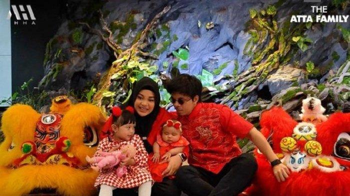 KEJUTAN - Cucu Krisdayanti dapat kejutan dari Atta Halilintar, putri Aurel Hermansyah sempat menangis hingga gemetar saat dekati Barongsai.
