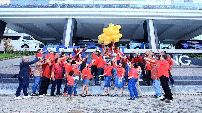 Alumni SPENSA 88 'Bataikat Jadi Satu' Saat merayakan Syukuran Tahun Baru 2024 di Aston Hotel 1