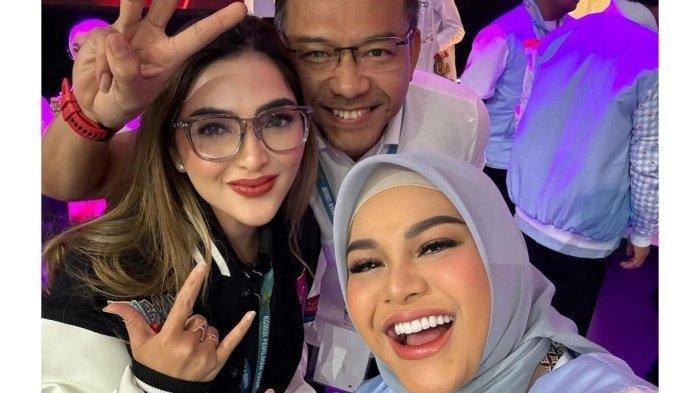 Aurel Hermansyah tetap kompask dengan Anang Hermansyah , Krisdayanti dan Ashanty tetap kompak meski tetap beda pilihan