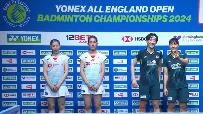 Ganda putri Korea Selatan, Baek Ha Na/Lee So Hee (kanan) keluar sebagai juara All England Open di Utilita Arena di Birmingham, Inggris, 17 Maret 2024.