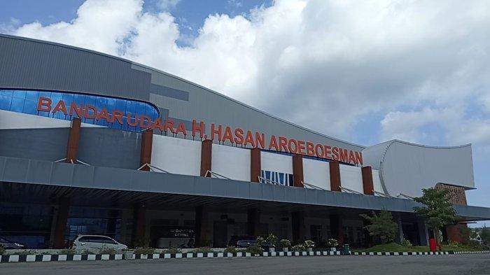 BANDARA ENDE - Dampak erupsi gunung Lewotobi laki-laki di Kabupaten Flores Timur, Selasa (17/6/2025) sore dirasakan hingga ke wilayah Kabupaten Ende bahkan aktivitas Bandara H Hasan Aroeboesman Ende ditutup sementara.