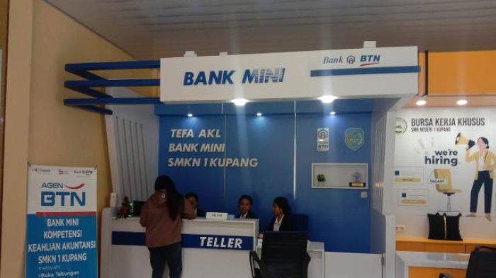 Suasana di Bank Mini SMKN 1 Kupang