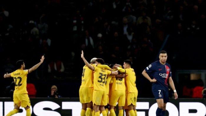 Ekspresi pemain Barcelona setelah mengalahkan Paris Saint-Germain (PSG) pada leg pertama perempat final Liga Champions 2023-2024. Laga PSG vs Barcelona di Stadion Parc des Princes, Kamis (11/4/2024) dini hari WIB, berakhir 2-3 untuk Barca.