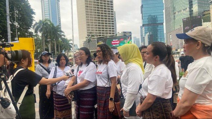 Forum Perempuan Diaspora Nusa Tenggara Timur (FPD NTT) Jakarta mengadakan Pawai Budaya dengan tema Menolak Kekerasan Seksual pada Anak dan Perempuan di NTT, Minggu (23/3/2025), di Car Free Day (CFD) di Jakarta