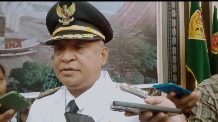 Penjabat Wali Kota Kupang Fahrensy P Funay
