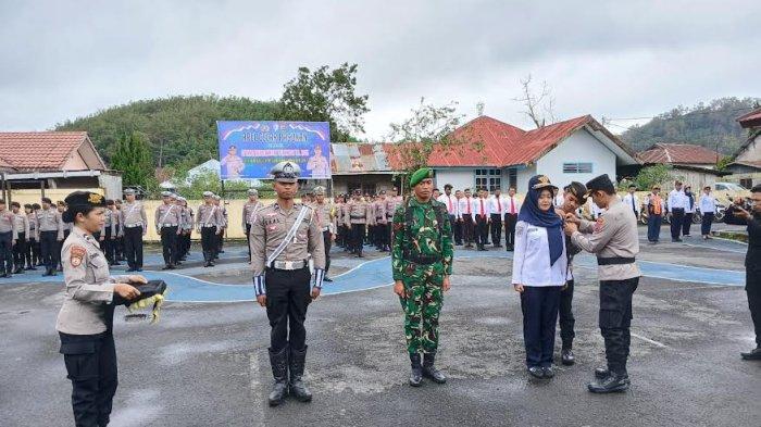APEL- Kapolres Ngada AKBP Fajar Widyadharma Lukman S., S.I.K., saat pimpin gelar pasukan Operasi Turangga di Halaman Mapolres Ngada Senin (10/2/2025) pagi.