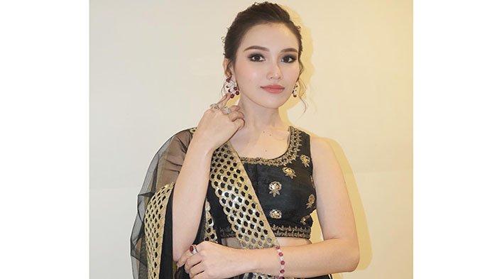 PENAMPILAN -- Intip penampilan menawan Ayu Ting Ting