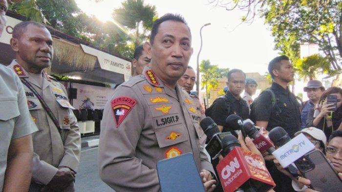 PERSIAPAN AMMTC - Kapolri Jenderal Listyo Sigit Prabowo menyampaikan keterangan kepada awak media terkait persiapan pelaksanaan AMMTC ke-17 di Labuan Bajo, NTT, Sabtu 19 Agustus 2023.