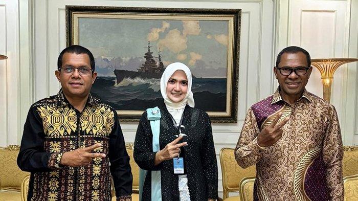 Pasangan Calon Gubenur dan Wakil Gubernur NTT, Melki Laka Lena dan Johni Asadoma menghadiri acara pisah sambut Presiden ketujuh RI Joko Widodo dan Presiden ke-8 RI Prabowo Subianto di Istana Negara- Jakarta, Minggu 20 Oktober 2024.