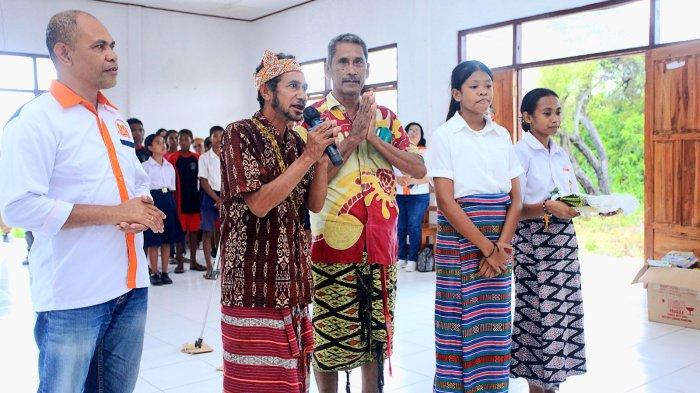 Peduli Literasi dan Berbagi Kasih Alumni Spensa 88