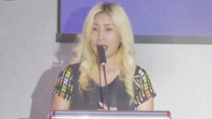 Pemimpin Perusahaan Pos Kupang Margaretha Iin Wahyuningrum