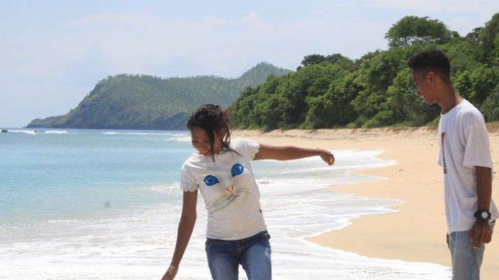 Pesona Pantai Mingar, di Desa Pasir Putih, Kecamatan Nagawutung, Kabupaten Lembata, Nusa Tenggara Timur yang sangat memanjakan mata.