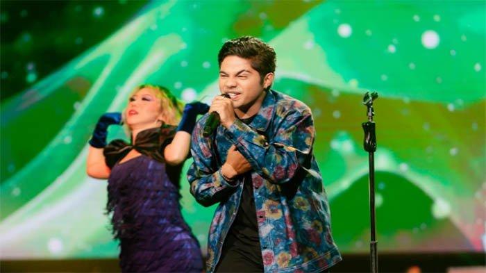 Piche Kota kontestan asal Atambua- NTT di Panggung Indonesian Idol